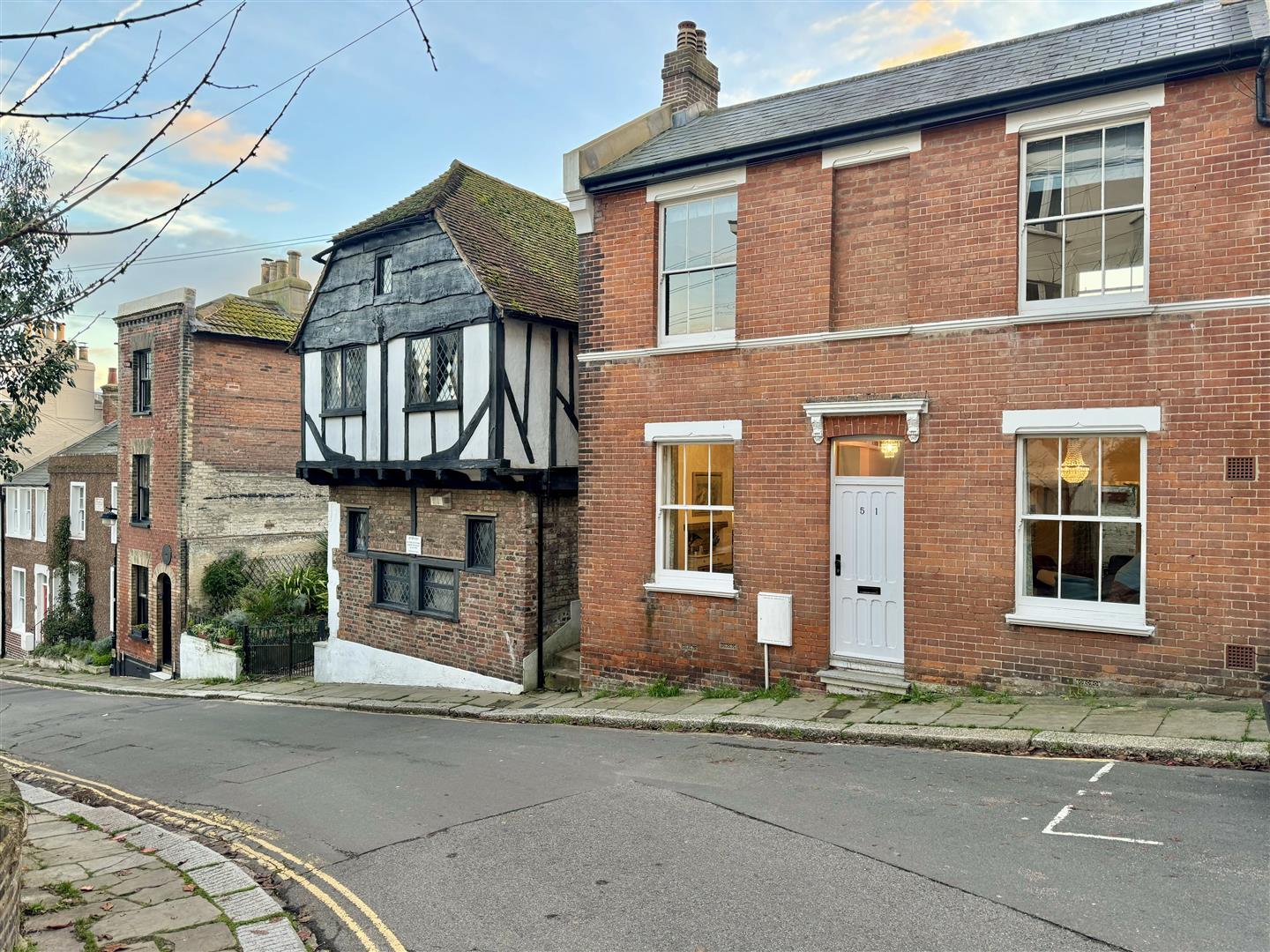 2 bed property in Croft Road, Old Town, Hastings